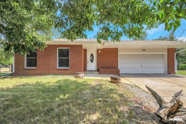 property at 3636 Royal Dr