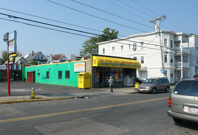 270 Hampshire St in Lawrence, MA - Foto de edificio - Building Photo