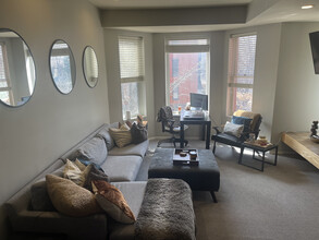 451 Marshall Ave, Unit #4 in St. Paul, MN - Building Photo - Building Photo