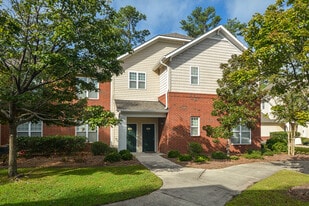 Vineyard Pointe in Wilmington, NC - Building Photo