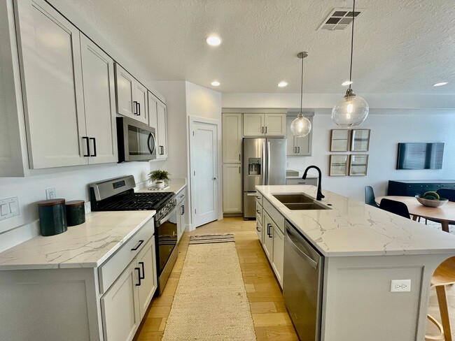 2618 E Wake Frst Ln in Saint George, UT - Building Photo - Building Photo