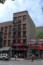 733 Ninth Ave in New York, NY - Building Photo - Building Photo