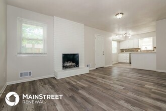 12000 E 57th St in Kansas City, MO - Building Photo - Building Photo