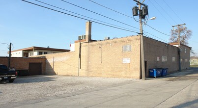 9620-9626 W Grand Ave in Franklin Park, IL - Building Photo - Building Photo
