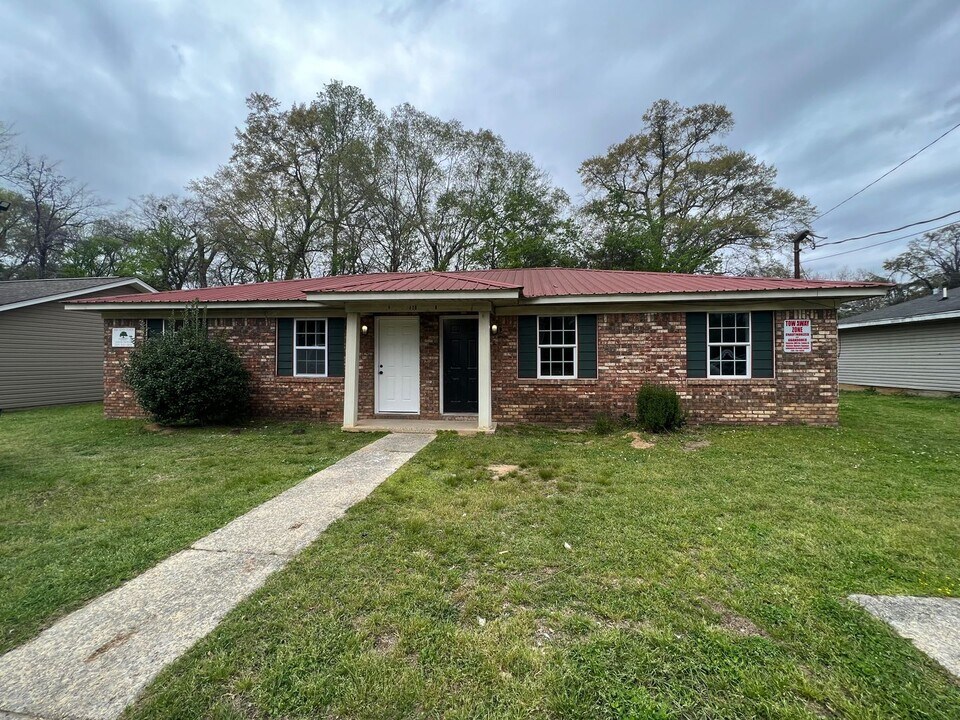 426 30th Pl in Tuscaloosa, AL - Building Photo