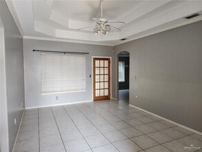 18 Kerria Ave in McAllen, TX - Building Photo - Building Photo