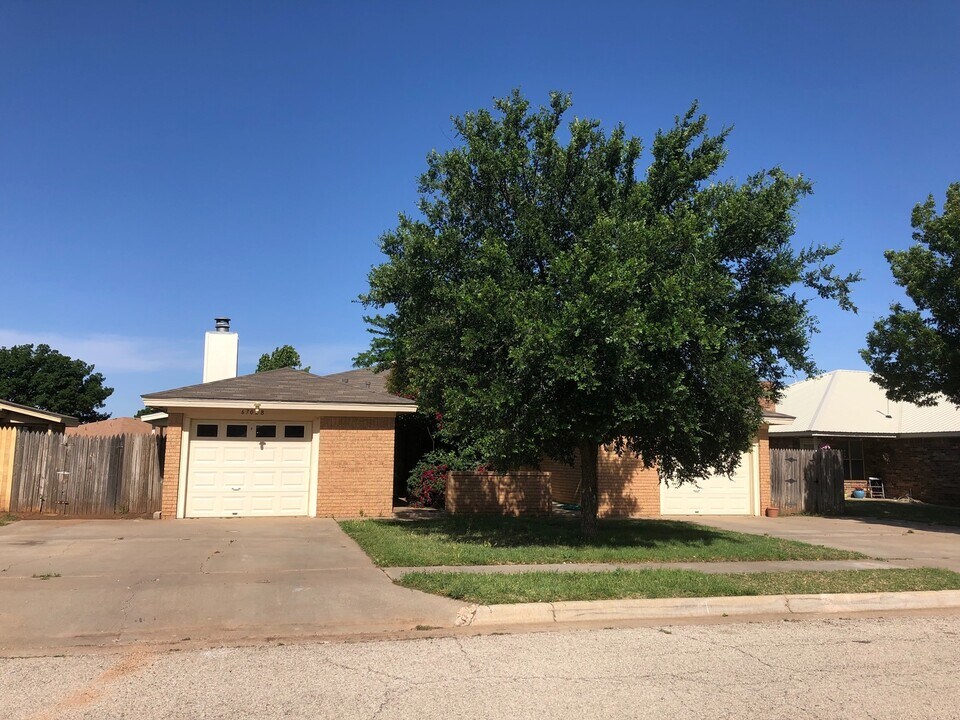 6702 Grover Ave in Lubbock, TX - Building Photo