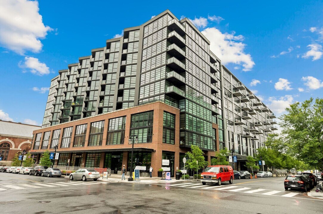 1300 4th St SE in Washington, DC - Building Photo