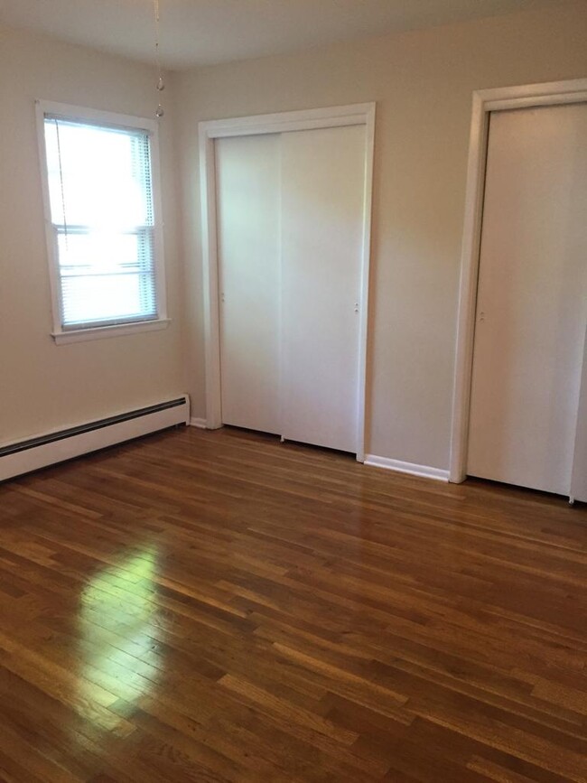 1523 Jefferson Ave, Unit 1st Floor in Rahway, NJ - Building Photo - Building Photo