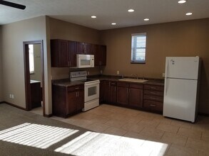 105 S Brown St in Pierce, NE - Building Photo - Building Photo