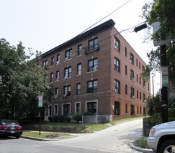 The Rodman Apartments in Washington, DC - Foto de edificio - Building Photo