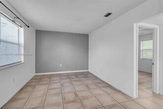 5701 N Miami Ave in Miami, FL - Building Photo - Building Photo