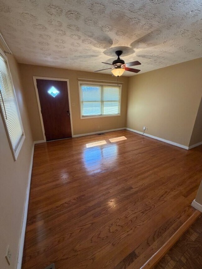 111 Forrester Dr in Warner Robins, GA - Building Photo - Building Photo