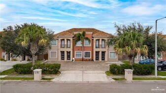 21 Olympia Ave in McAllen, TX - Building Photo