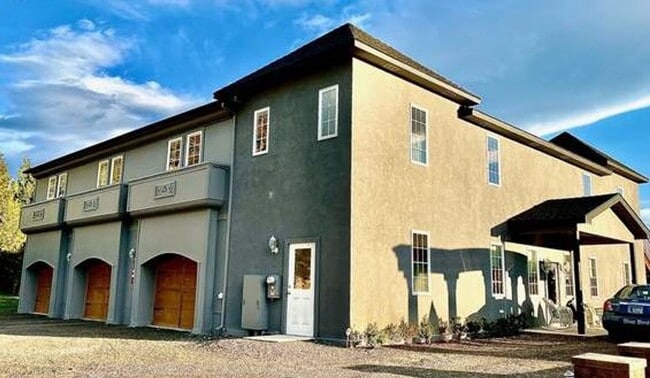 property at 1280 Oak St