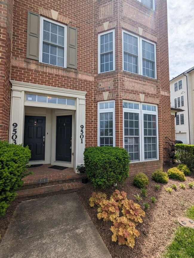 property at 9501 Knights Walk Ln