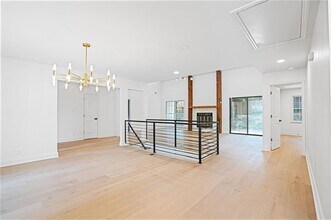 200 Nestor Ct in Roswell, GA - Building Photo - Building Photo