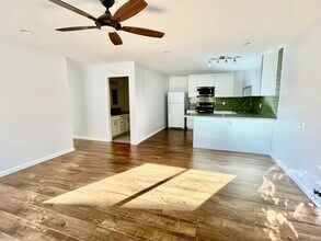 1310 Maalahi St in Honolulu, HI - Building Photo - Building Photo