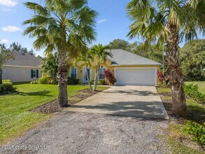 8575 105th Ct in Vero Beach, FL - Building Photo - Building Photo