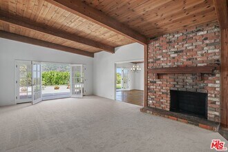 1312 Duende Ln in Los Angeles, CA - Building Photo - Building Photo