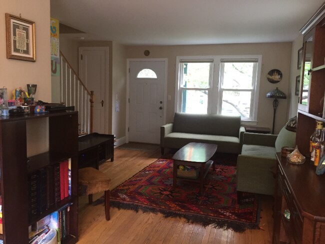 529 E Nelson Ave in Alexandria, VA - Building Photo - Building Photo