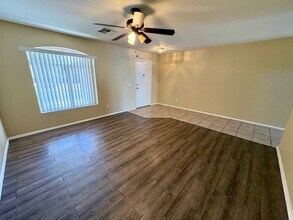 10606 W Zak Rd in Tolleson, AZ - Building Photo - Building Photo