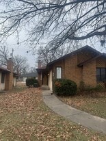 296 Streamside Ct in Nixa, MO - Building Photo
