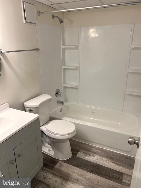 property at 5 Maplewood Ct