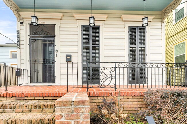 2324 Ursulines Ave in New Orleans, LA - Building Photo - Building Photo