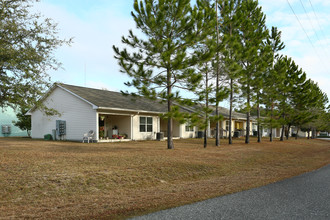 Wakulla Trace Apartments in Crawfordville, FL - Building Photo - Building Photo