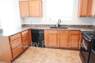 3859 S Posse Trail in Gilbert, AZ - Foto de edificio - Building Photo