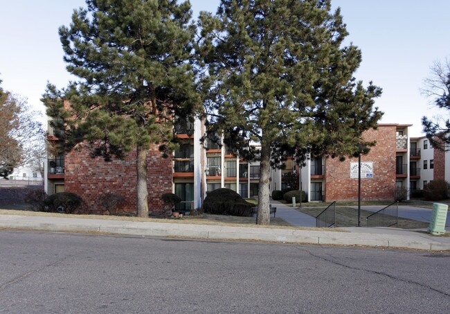 Casa de Cerro in Colorado Springs, CO - Foto de edificio - Building Photo
