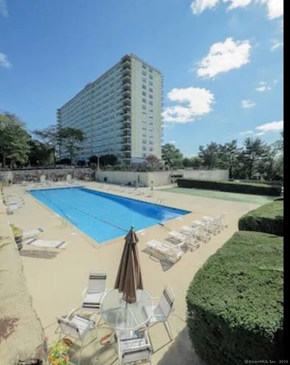 2625 Park Ave in Bridgeport, CT - Building Photo