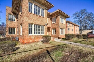 1445 Lucile Ave SW in Atlanta, GA - Building Photo - Building Photo