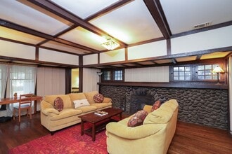 101 E Greystone Ave in Monrovia, CA - Building Photo - Building Photo