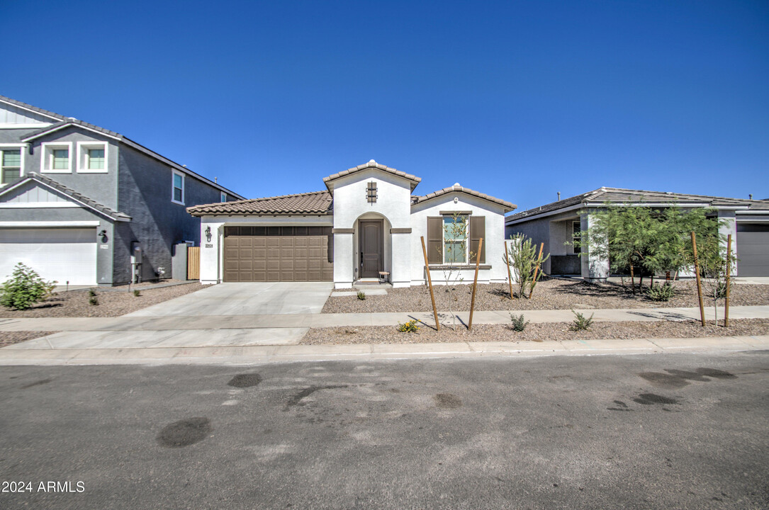 22924 E Lords Wy in Queen Creek, AZ - Foto de edificio