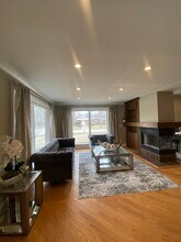 4735 Locust Ave in Glenview, IL - Building Photo - Building Photo