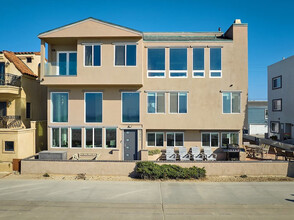 3979 Ocean Front Walk in San Diego, CA - Building Photo - Building Photo