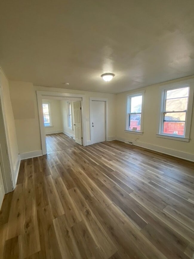 property at 1031 Waugoo Ave