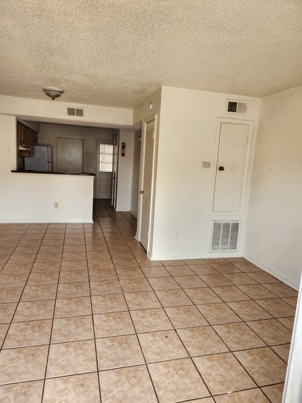 721 Hinyub Ave in Gretna, LA - Building Photo - Building Photo