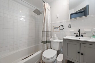 301 W 31st St, Unit SI ID1323979P in New York, NY - Building Photo - Building Photo