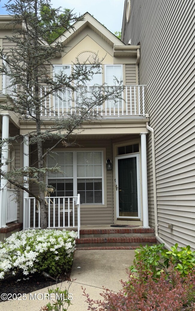 7 Pine Tree Terrace in Holmdel, NJ - Building Photo - Building Photo