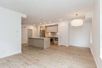 3182-3182 Gladwin Rd in Abbotsford, BC - Building Photo - Building Photo