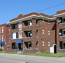 821 Main St E in Hamilton, ON - Building Photo - Building Photo