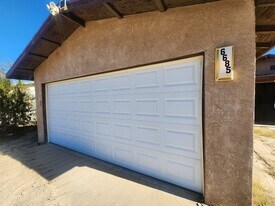 6685 Desert Queen Ave in Twentynine Palms, CA - Building Photo