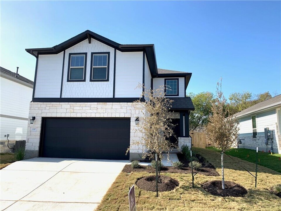 1317 Ambler Dr in Austin, TX - Building Photo