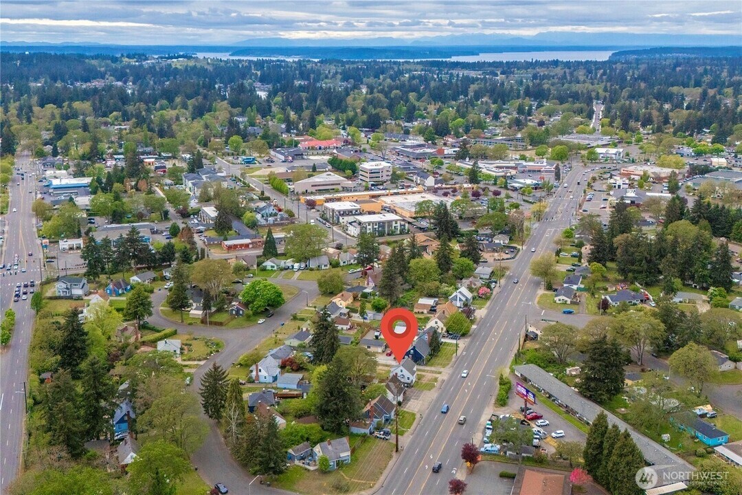 9664 Bridgeport Way SW in Lakewood, WA - Building Photo