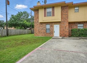 3048 Tudor Ln in Irving, TX - Building Photo
