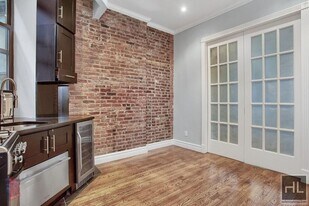 MOTT ST. in New York, NY - Building Photo