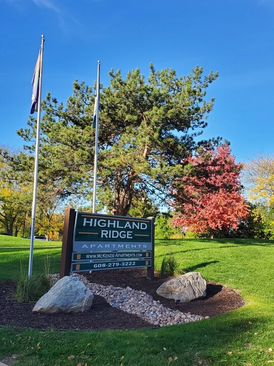 Highland Ridge in Middleton, WI - Building Photo